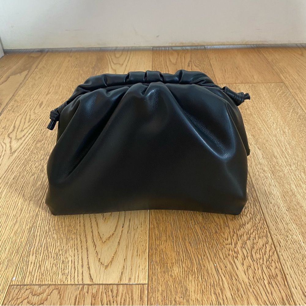Bottega Veneta Smooth Leather Dumpling Pouch Clutch Crossbody Bag Purse Wedding